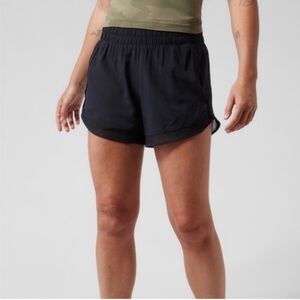 Athleta Mesh Racer Run Short - 4”, Sz M, Black